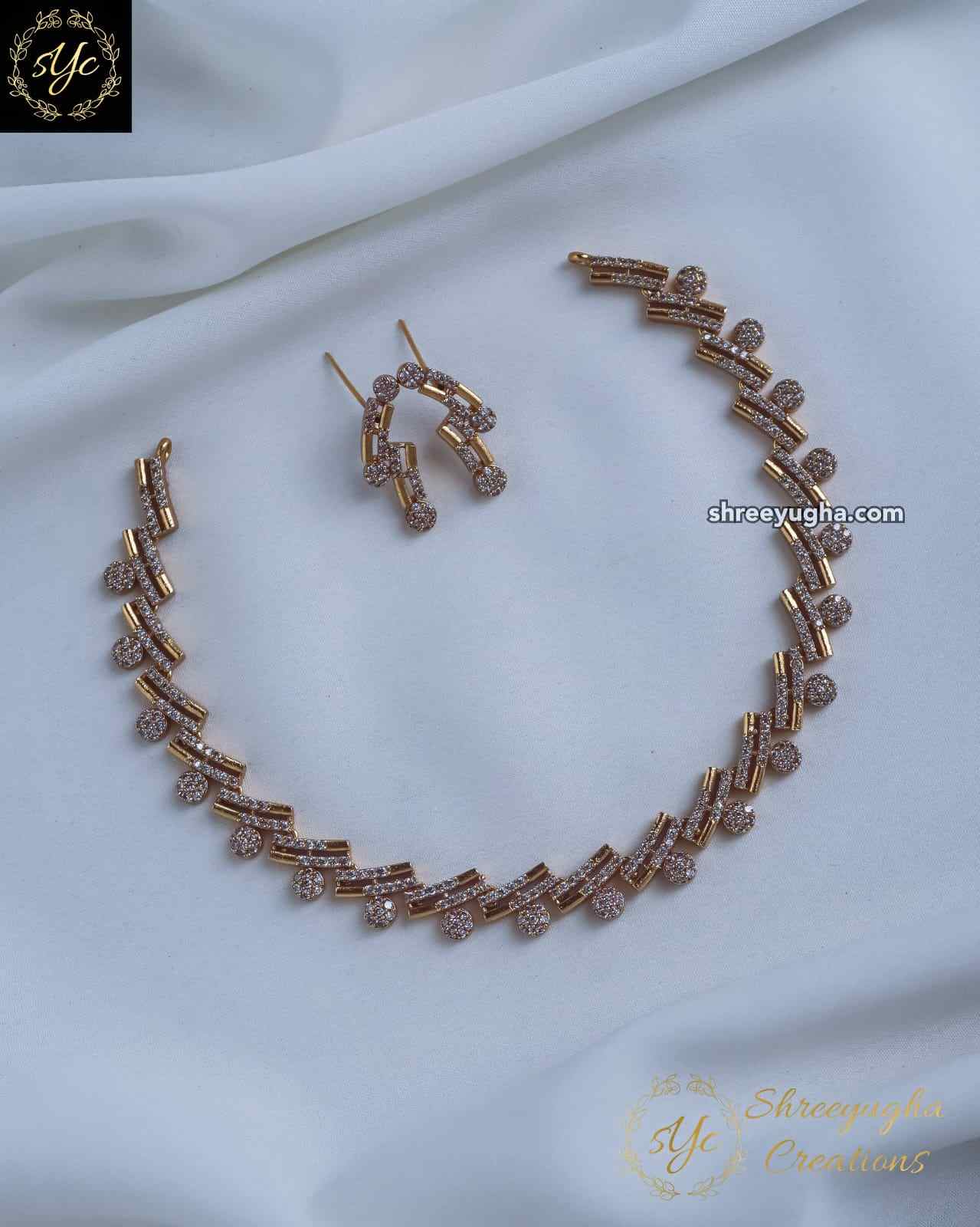 Dazzling Diamond necklace with earrings
