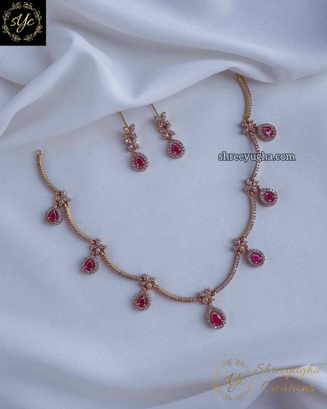 Pretty tear drop ruby neckset