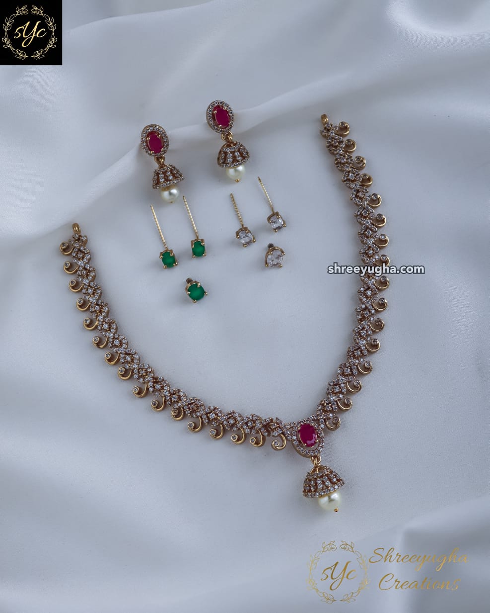 Colour changeable necklace with jhumkas