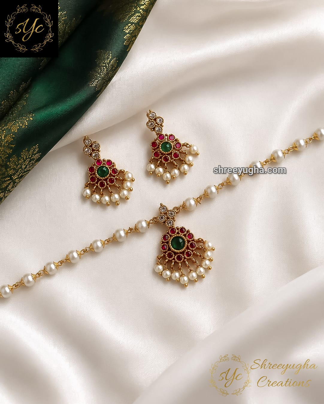 Simple & elegant pearl choker