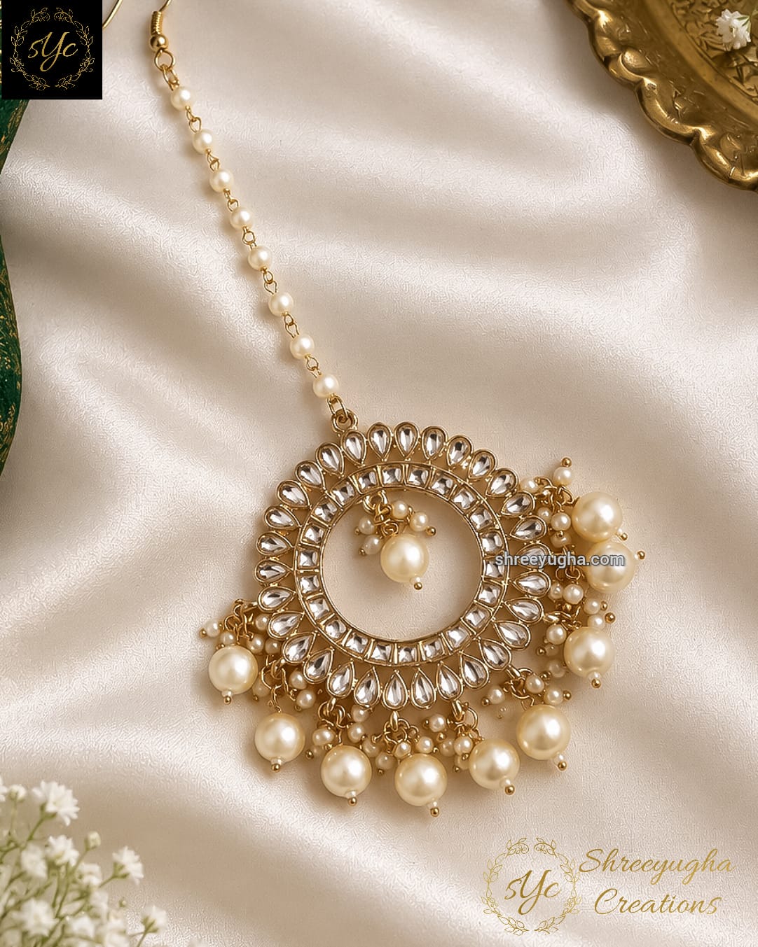 Kundan stone maang tikka