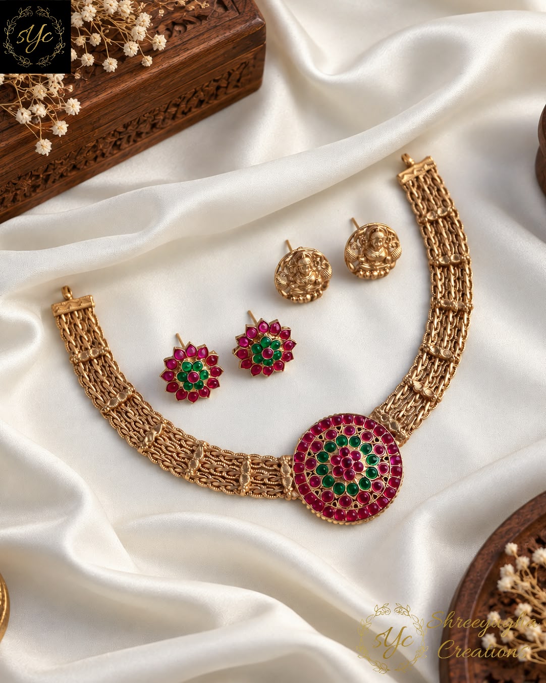 Reversible kemp necklace with 2 pair earrings