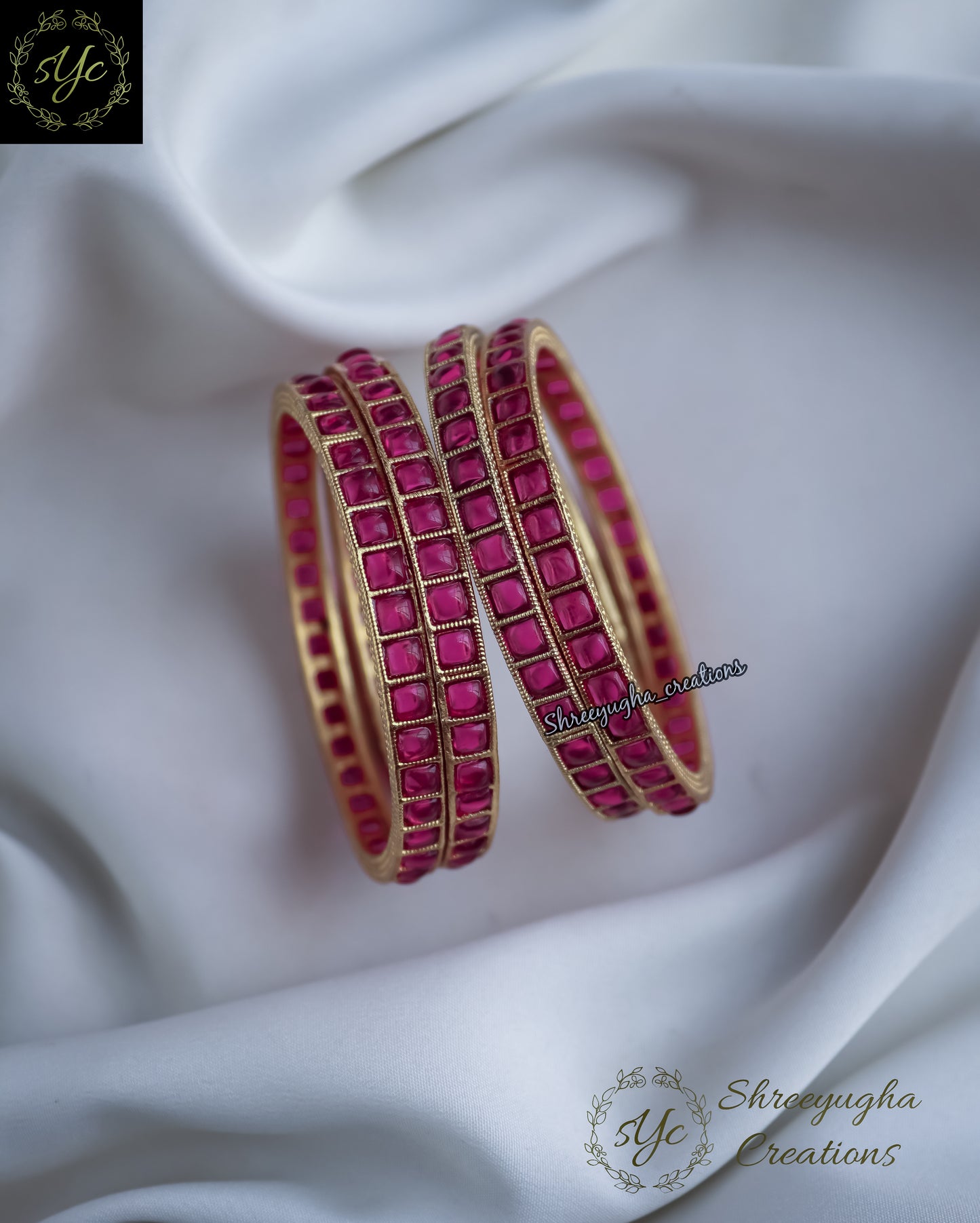 Premium quality gold kemp bangles