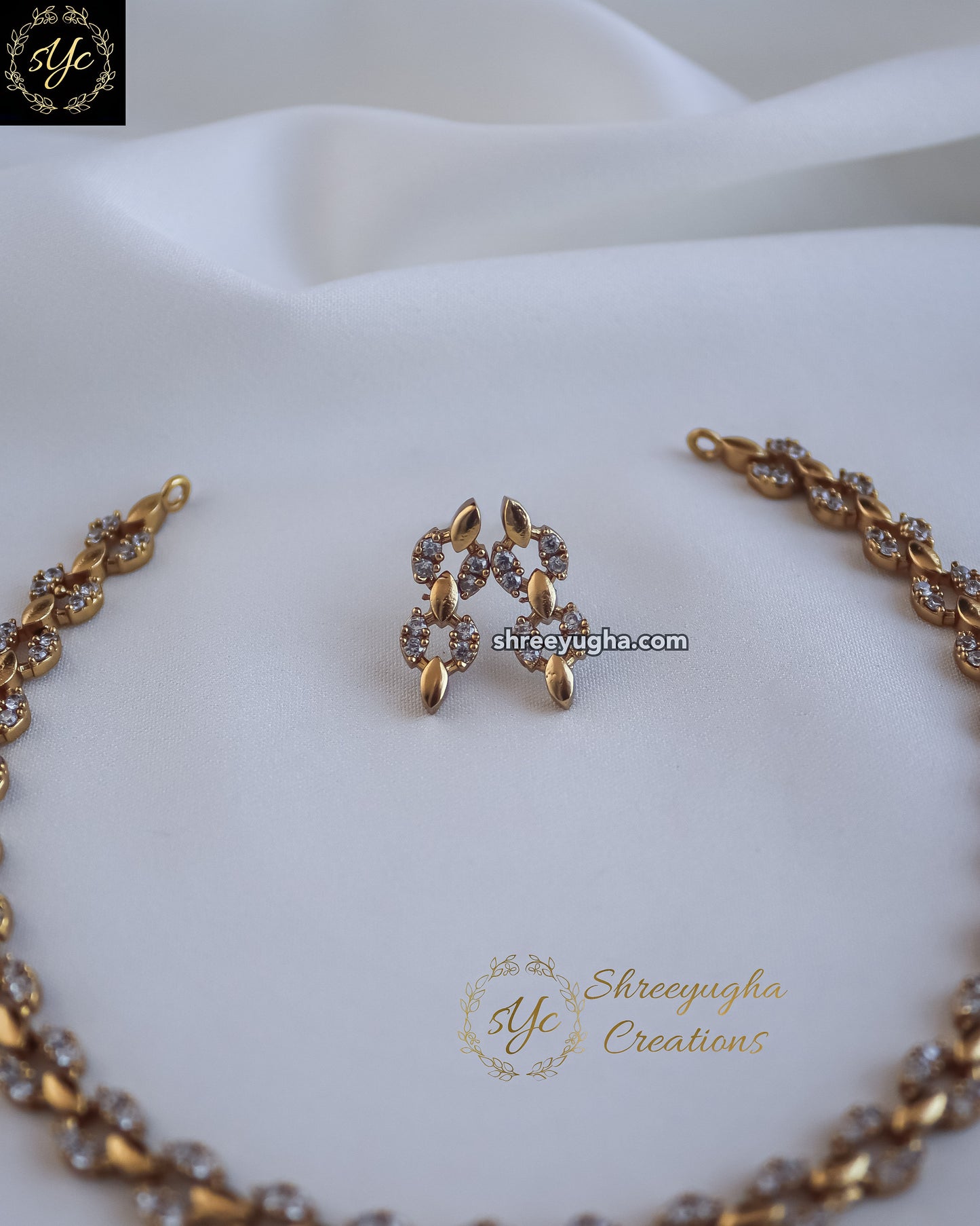 Simple designer diamond neckset