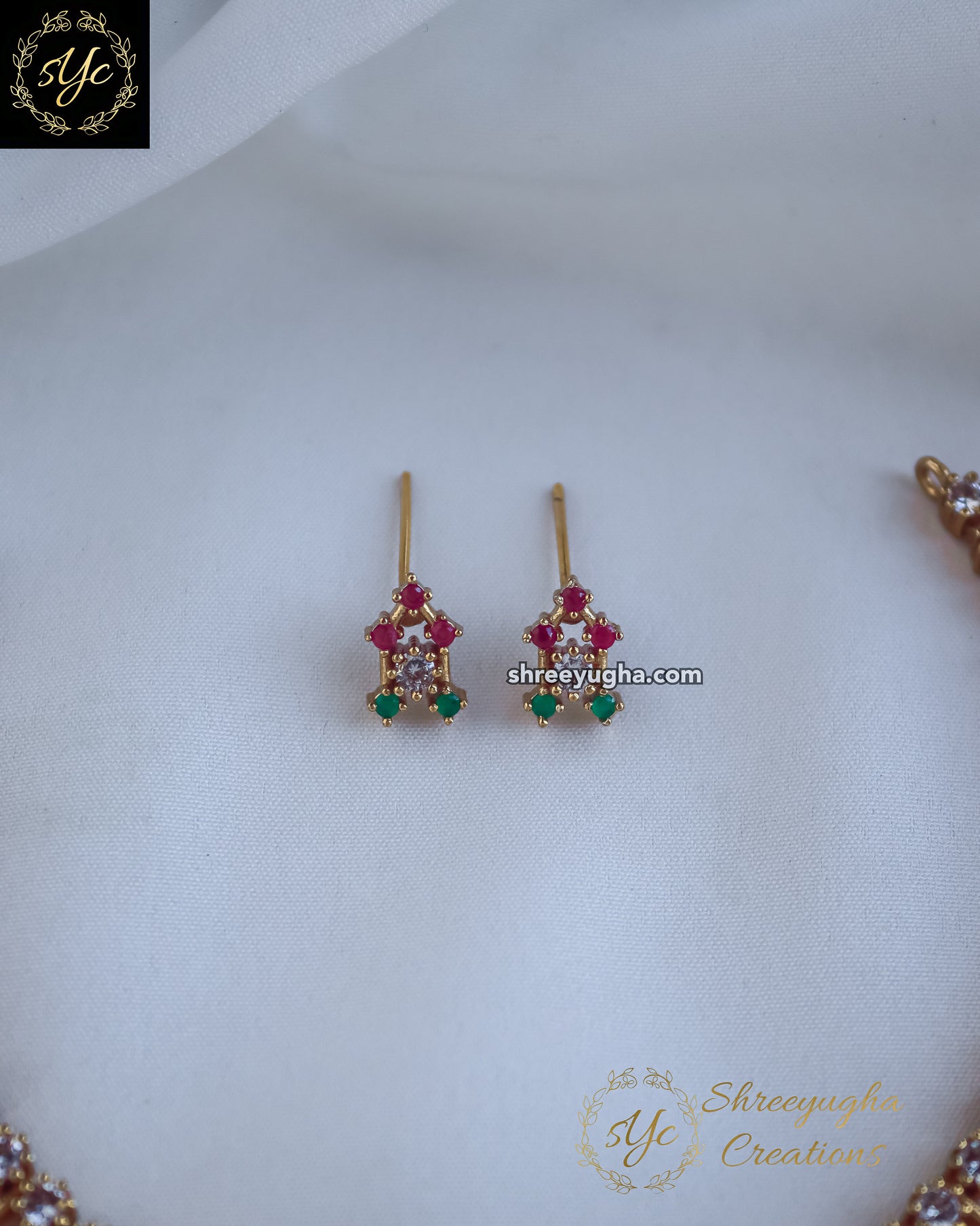 Minimal Ruby ,Emerald & diamond neckset