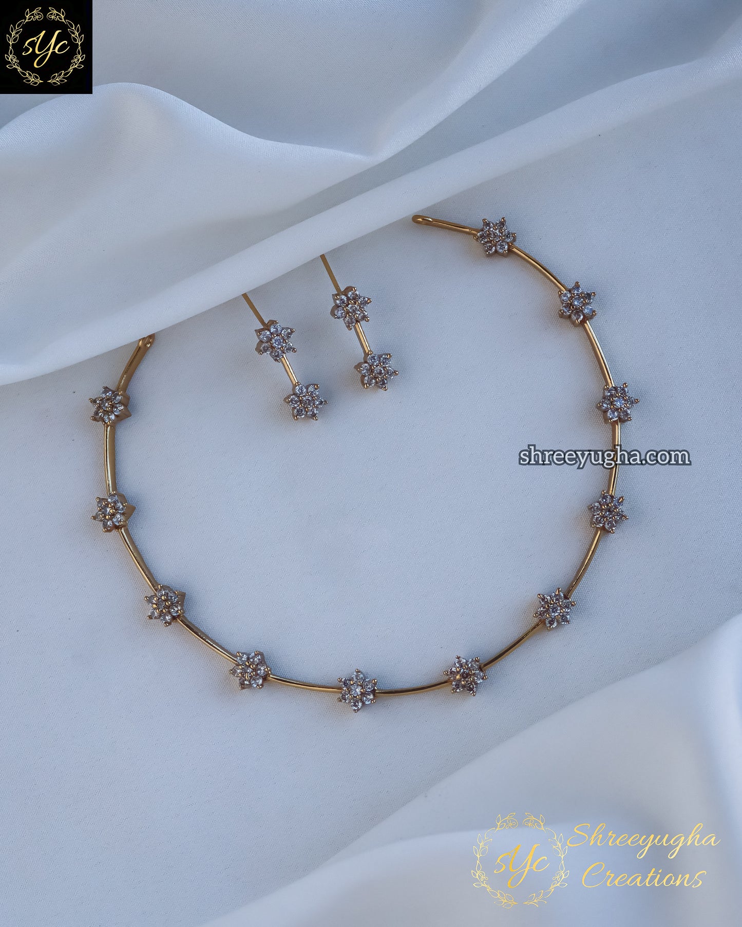 Beautiful flower diamond neckset
