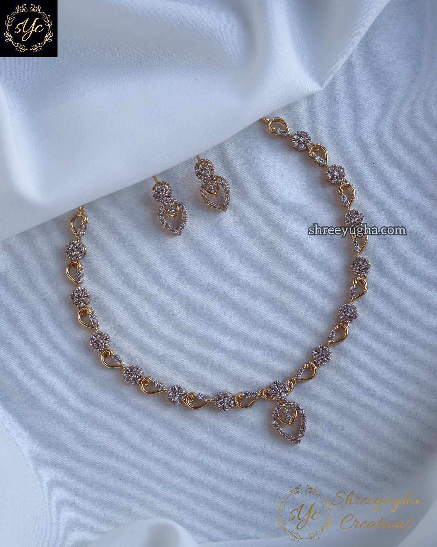 Dazzling diamond neckset