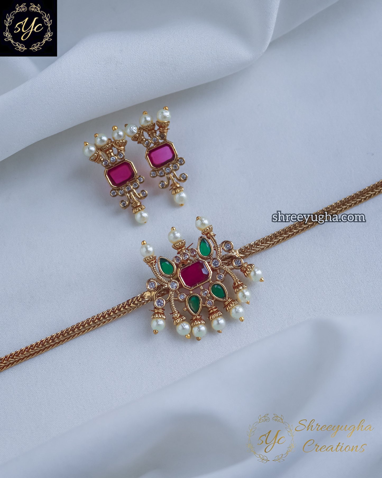 Divine choker with earrings