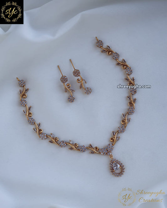 Beautiful leaf flower diamond neckset