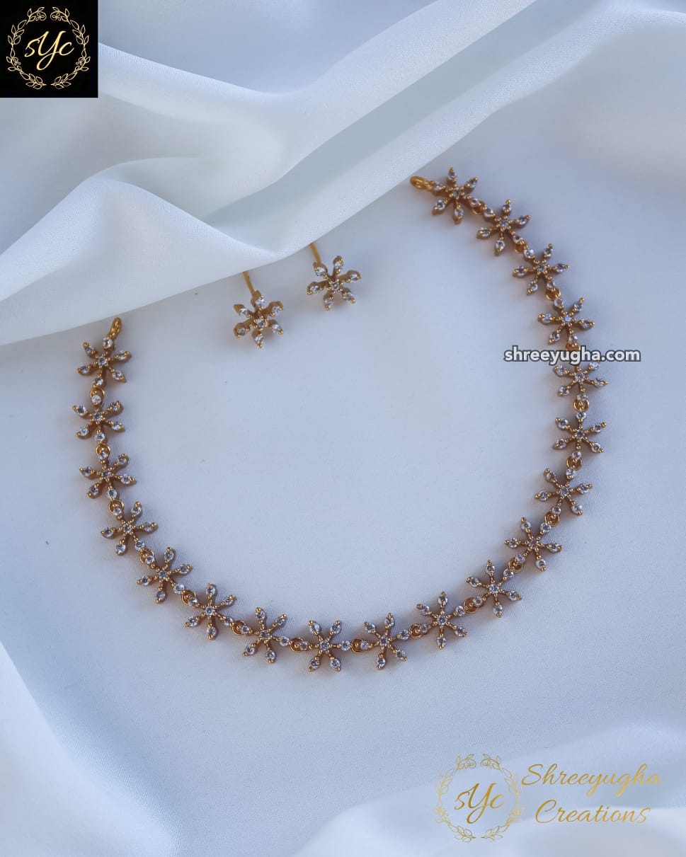 Premium flower diamond neckset