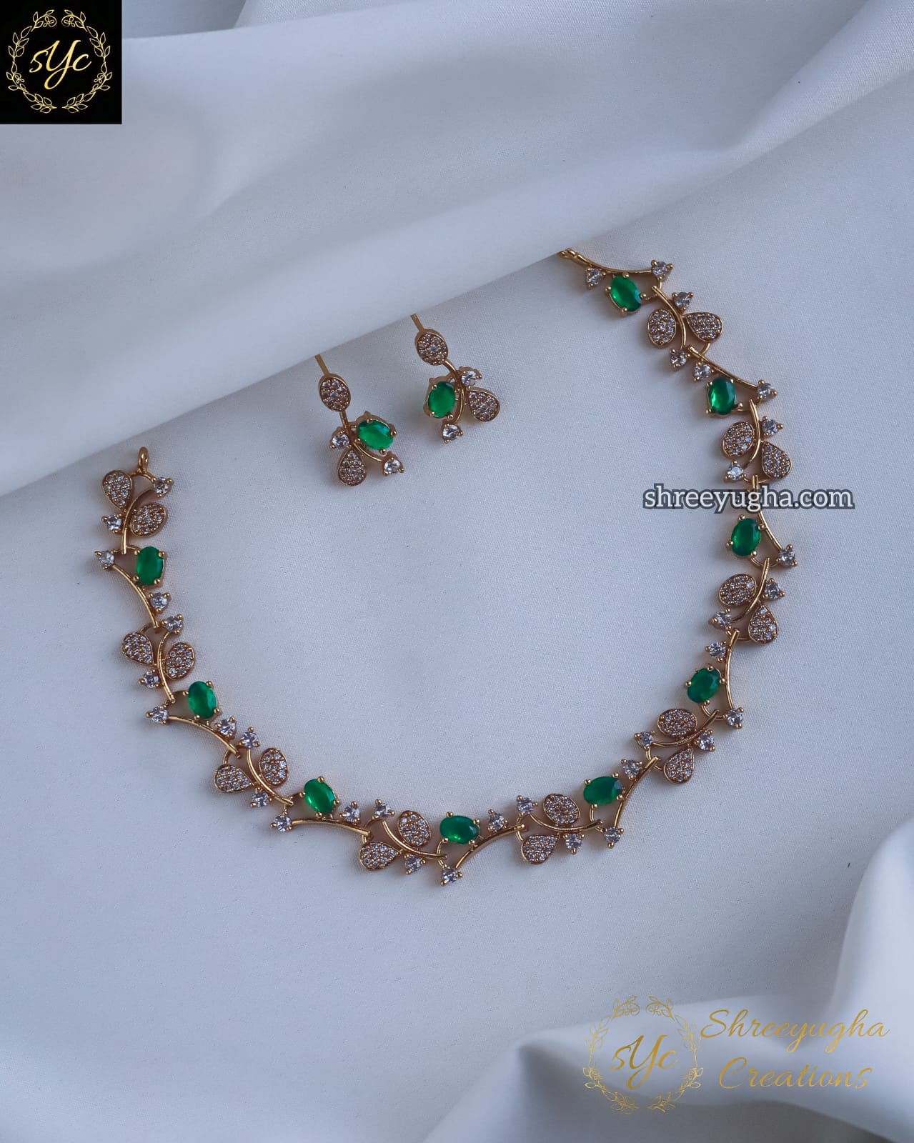 Dazzling Emerald & Diamond neckset