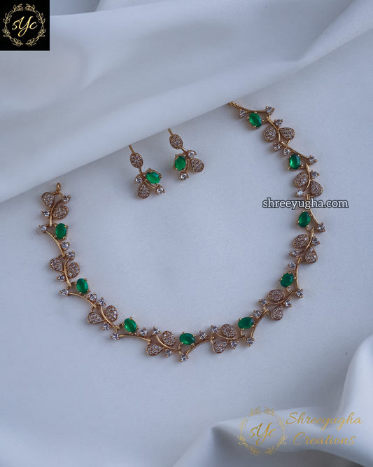 Dazzling Emerald & Diamond neckset