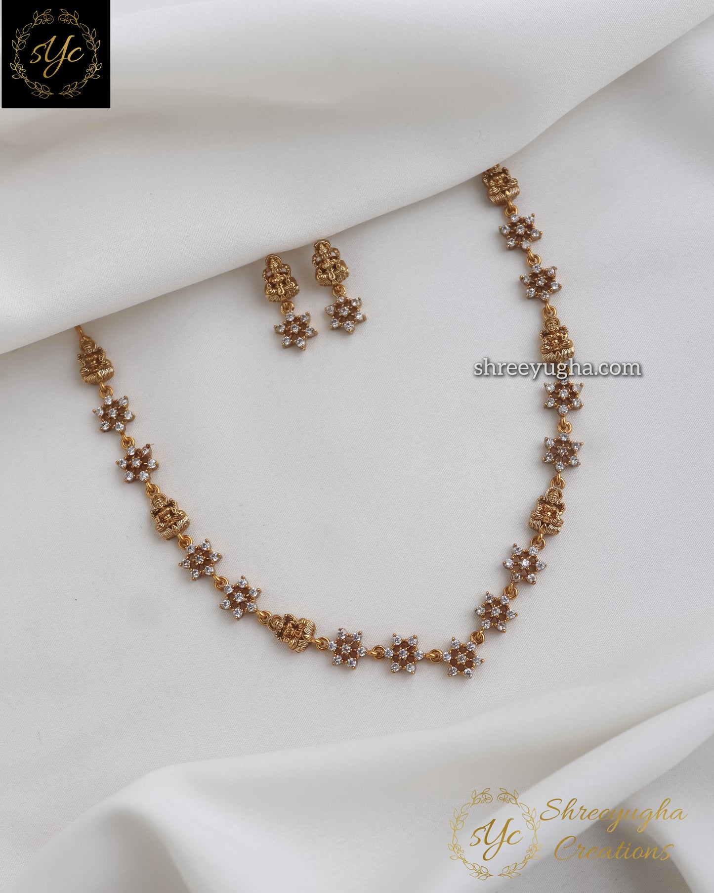Elegant lakshmi flower diamond neckset