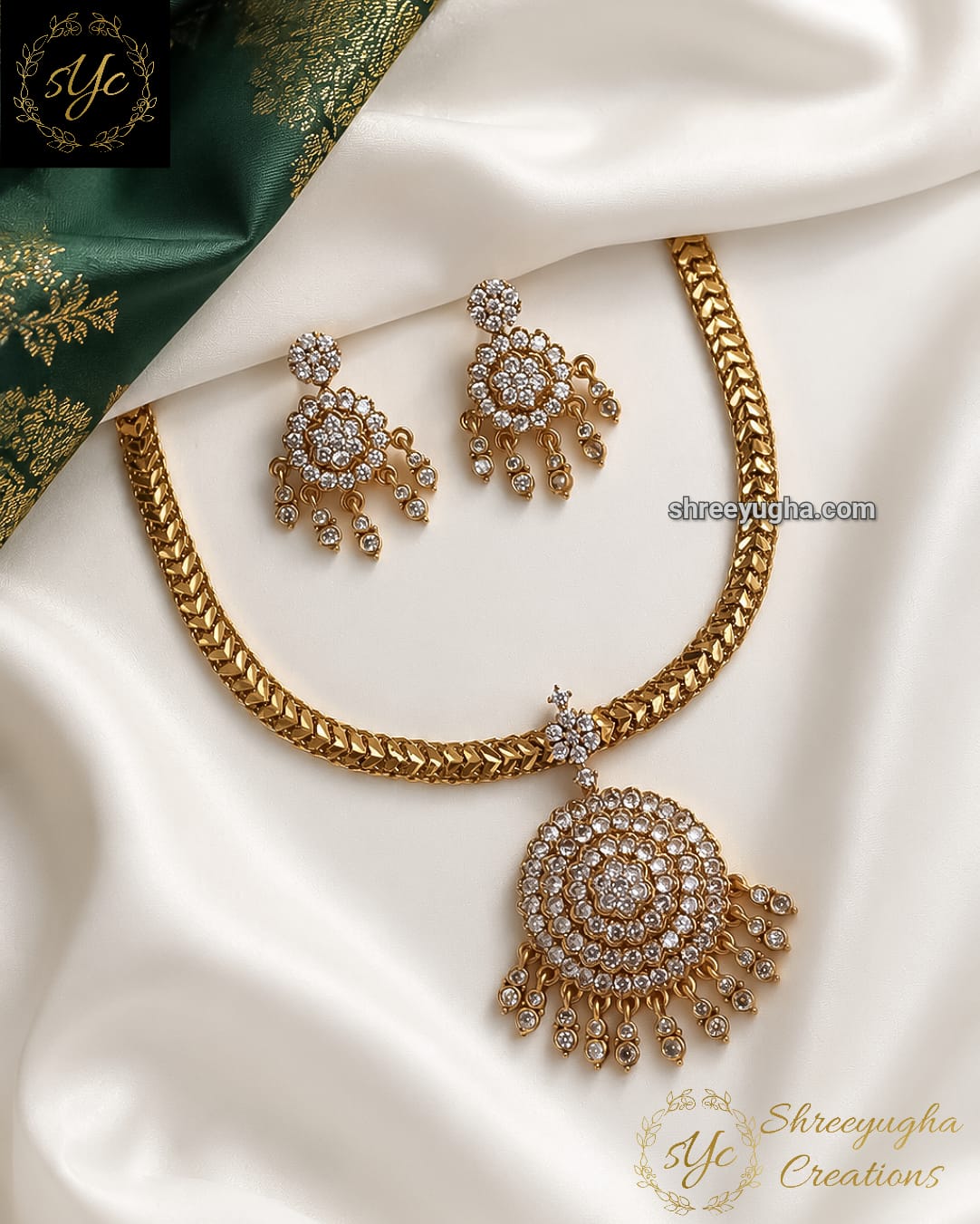 Traditional diamond attigai set