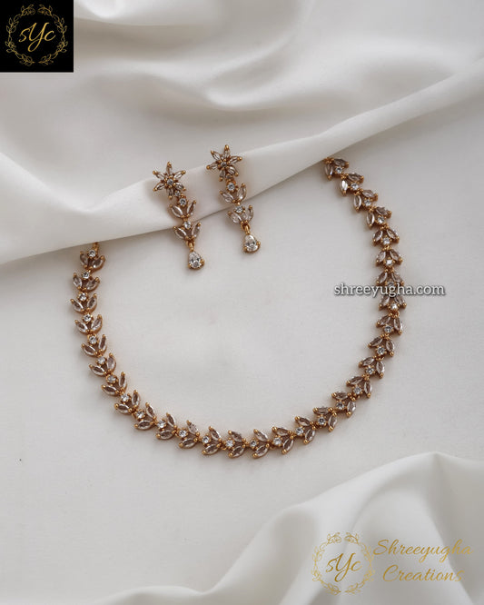 Beautiful leaf diamond neckset