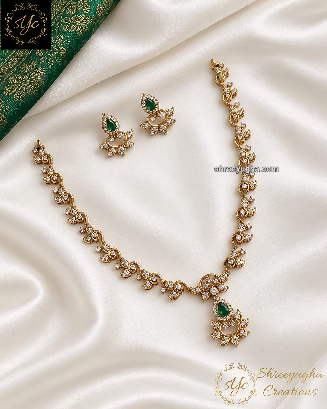 Dazzling ruby and emerald neckset