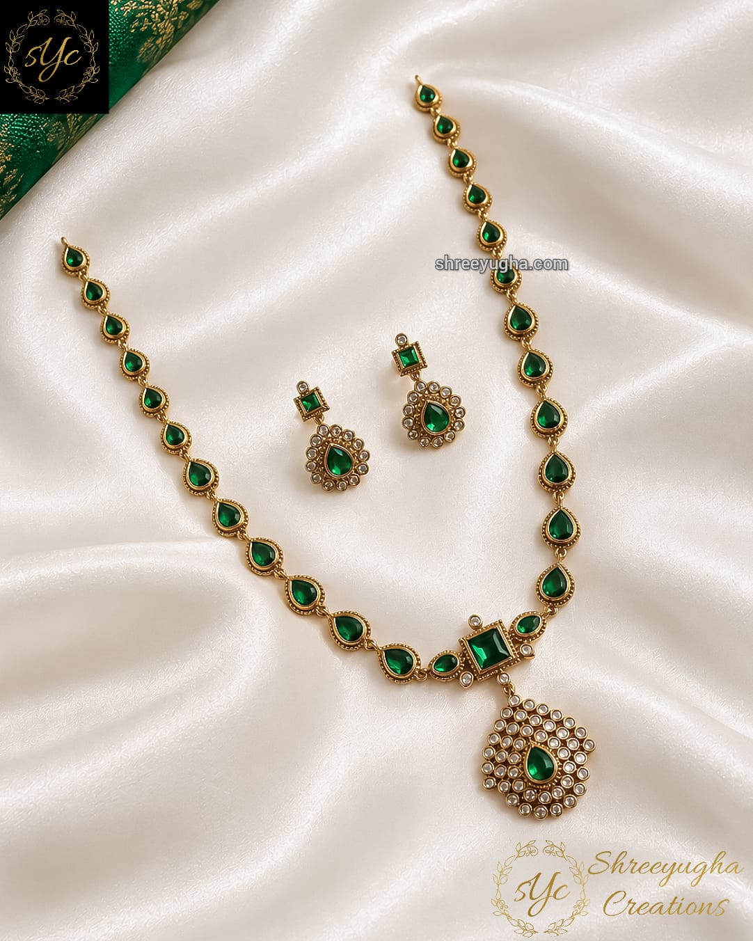Long emerald haram with earrings