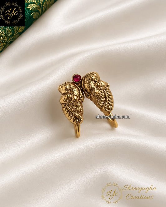 Antique vanki finger ring