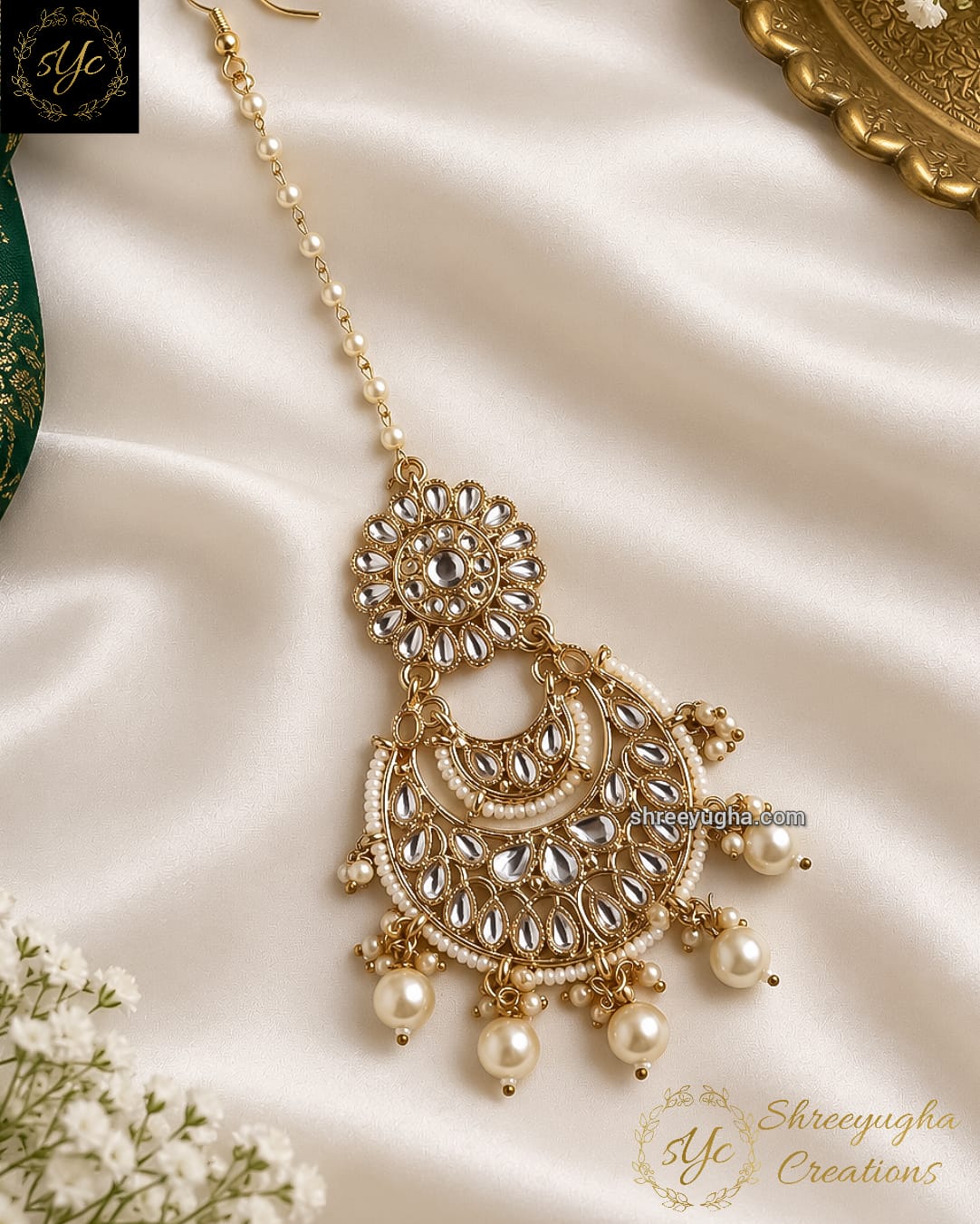 Kundan stone maang tikka