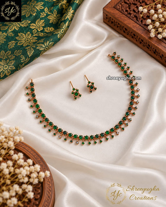 Minimal Emerald neckset