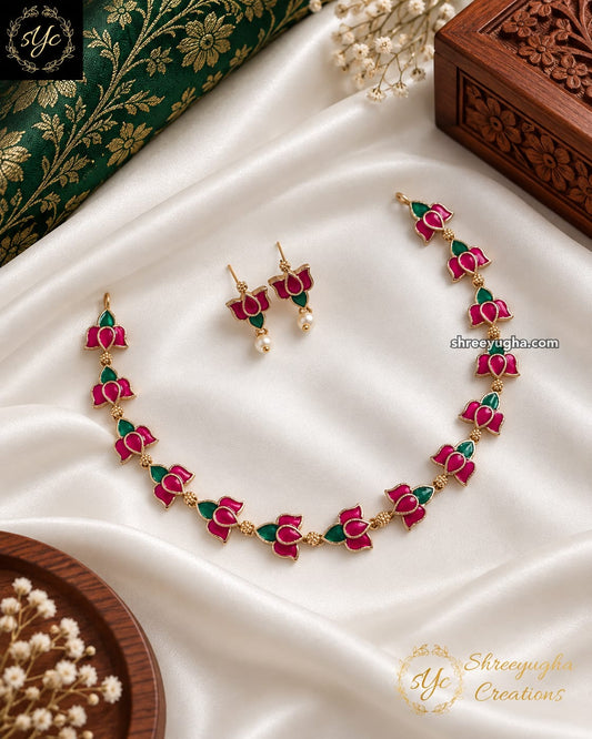 Best seller cute lotus neckset
