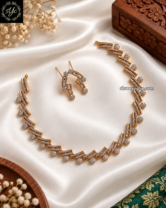 Dazzling Diamond necklace with earrings