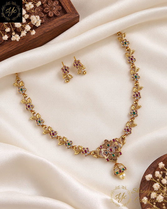 Budget friendly flower leaf neckset
