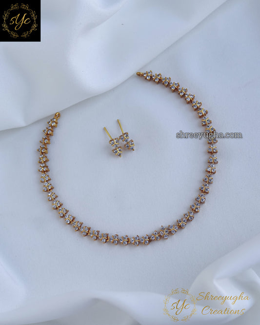 Minimal diamond necklace with earrings