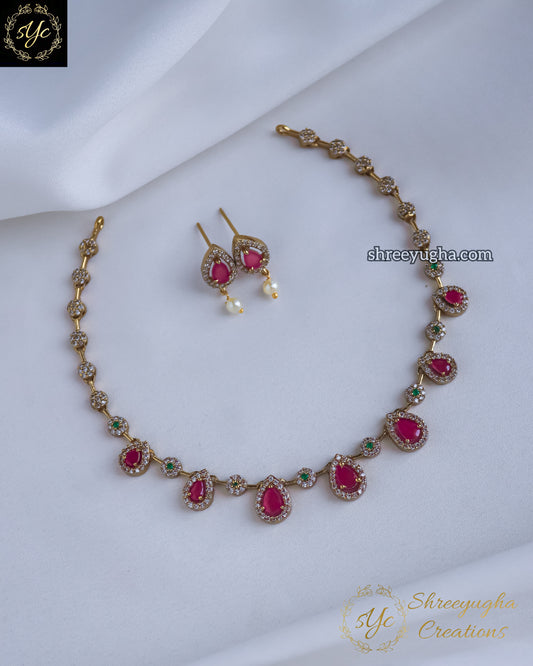 Tear drop Ruby Emerald neckset